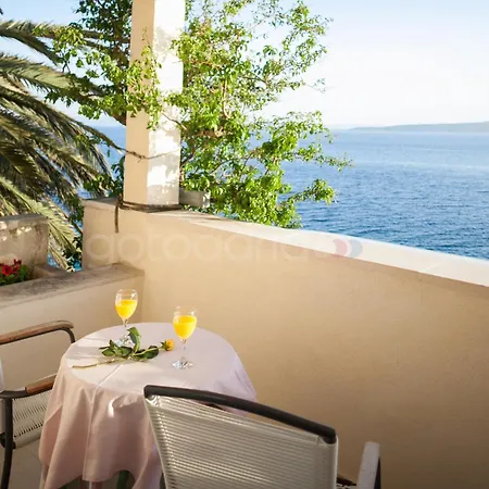 Apartment Beachfront Ljubica Brela
