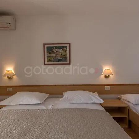 Apartment Beachfront Ljubica *