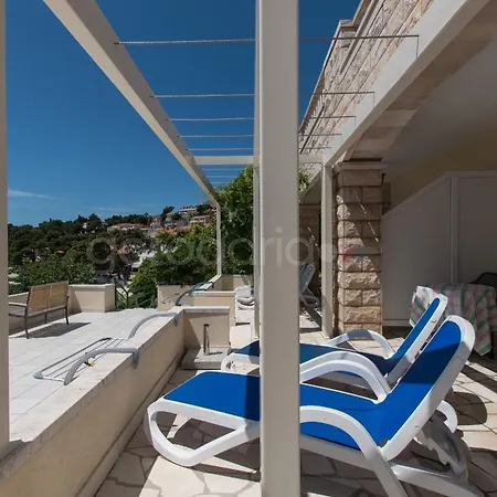 Apartment Beachfront Ljubica