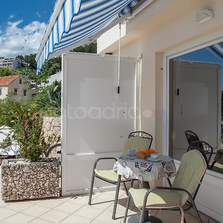Apartment Beachfront Ljubica Brela